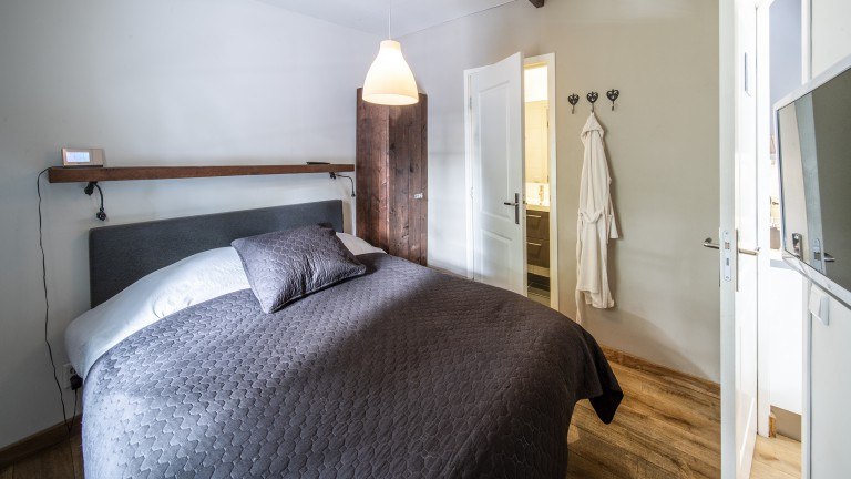 Poolhouse - Hush Bed and Breakfast