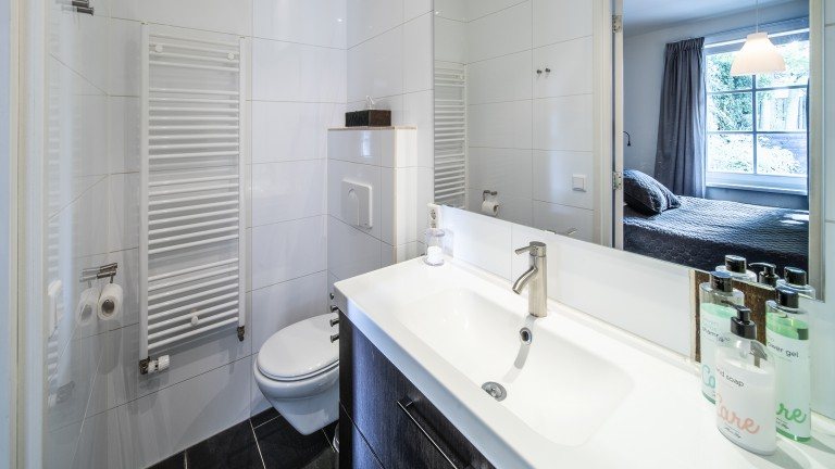 Poolhouse - Hush Bed and Breakfast