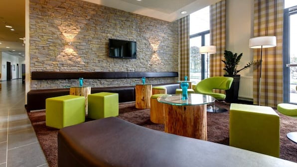 Lounge - Holiday Inn Express Augsburg