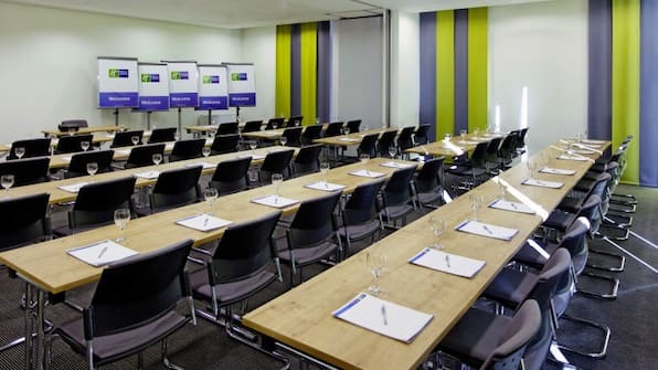 Tagungsraum - Holiday Inn Express Augsburg Tagungsraum - Holiday Inn Express Augsburg