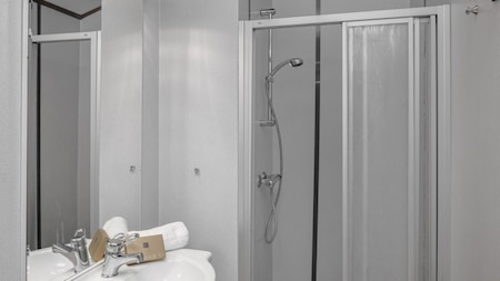 Badkamer - Roompot Bospark Lunsbergen