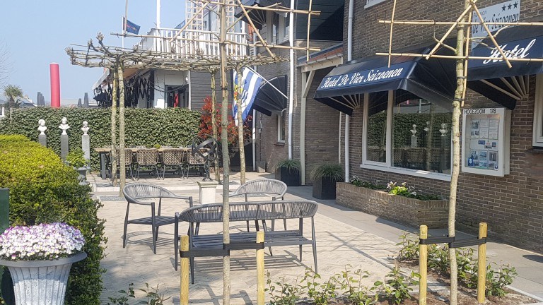 Terrasse - Hotel der vier Jahreszeiten