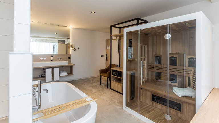 Wellness Suite Deluxe mit Bad – Hotel de Rousch