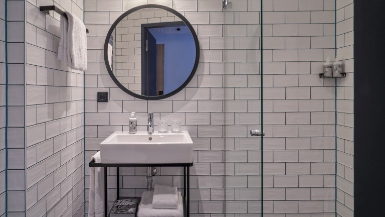 Badezimmer Urban Space - URBAN LOFT Cologne