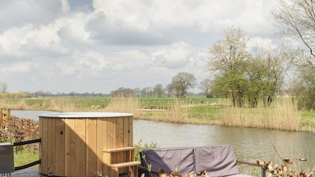 Hot tub - Vakantiepark Mölke Hot tub - Vakantiepark Mölke