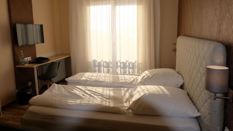 Standardzimmer Balkon - Hotel zum weissen Lamm
