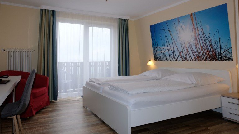 Standardzimmer Balkon - Hotel zum weissen Lamm