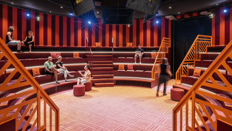 Theater - The Social Hub Vienna