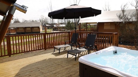 Hot Tub - Vakantiepark Sallandshoeve
