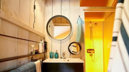 Badkamer - Vakantiepark Sallandshoeve Badkamer - Vakantiepark Sallandshoeve