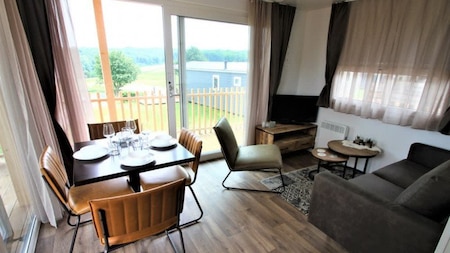 Wohnzimmer - EuroParcs Gulperberg