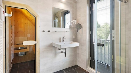 Badkamer - Landal Berger Duinen Badkamer - Landal Berger Duinen