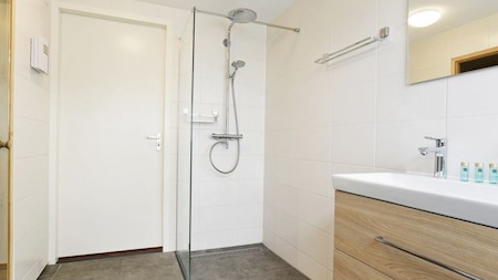Badkamer - Landal Kaatsheuvel Badkamer - Landal Kaatsheuvel