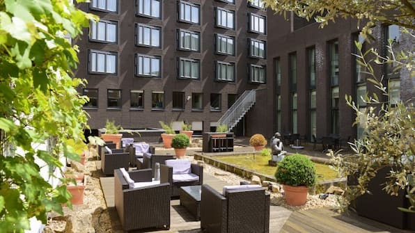 Garten - Amrath Grand Hotel der l Empereur