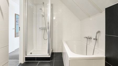 Badkamer - Landal Beach Resort Ooghduyne Badkamer - Landal Beach Resort Ooghduyne