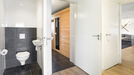 Badkamer - Landal Beach Resort Ooghduyn Badkamer - Landal Beach Resort Ooghduyn