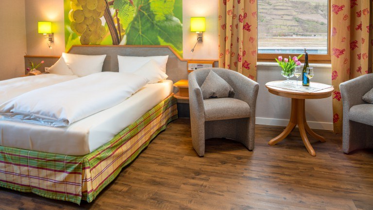 Superior-Zimmer – Weinhotel Landsknecht