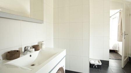 Badezimmer - EuroParcs Maasduinen