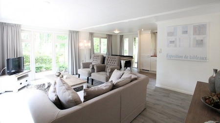 Wohnzimmer - EuroParcs Maasduinen