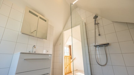 Badkamer - EuroParcs De Achterhoek Badkamer - EuroParcs De Achterhoek