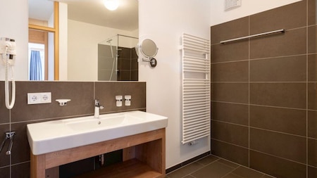 Badezimmer - Landal Resort Maria Alm