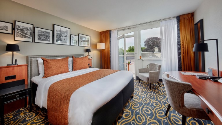 Der Standard Ein Zimmer mit Balkon – Carlton Square Hotel