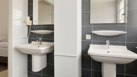 Badkamer - Landal resort Haamstede Badkamer - Landal resort Haamstede