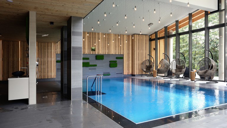 Binnenzwembad - Konsum Berghotel Oberhof
