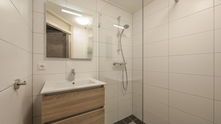 Badezimmer - Roompot Vakantiepark Weerterbergen