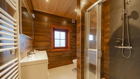 Badezimmer - EuroParcs Brunssummerheide Badezimmer - EuroParcs Brunssummerheide