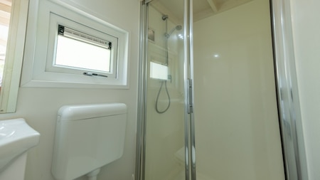 Badkamer - EuroParcs de Achterhoek Badkamer - EuroParcs de Achterhoek