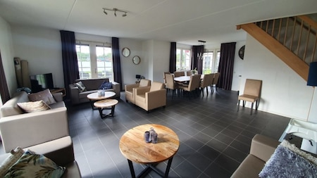 Woonkamer - EuroParcs Limburg