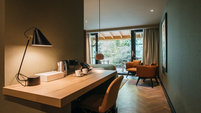 Komfortzimmer Dusche Terrasse (Wellnessgarten) – Van der Valk Hotel Apeldoorn – De Cantharel