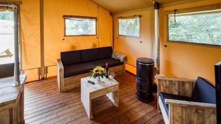 Woonkamer - RCN vakantiepark de Roggeberg Woonkamer - RCN vakantiepark de Roggeberg