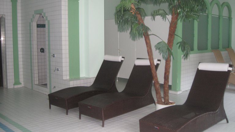 Zwembad - Das Steinberger Hotel