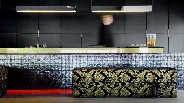 Bar - Carbon Hotel - Different Hotels