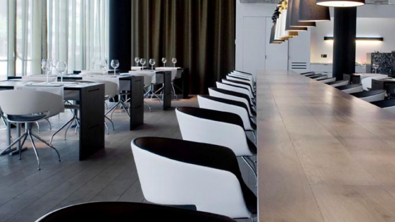 Restaurant - Carbon Hotel - Different Hotels