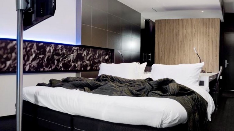 Kohlenstoff Stil XL Kammer – Carbon Hotel – Different Hotels