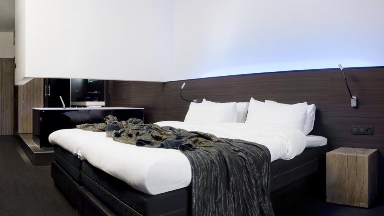 Kohlenstoff Stil XL Kammer – Carbon Hotel – Different Hotels