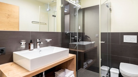Badezimmer - Landal Alpine Lodge Lenzerheide