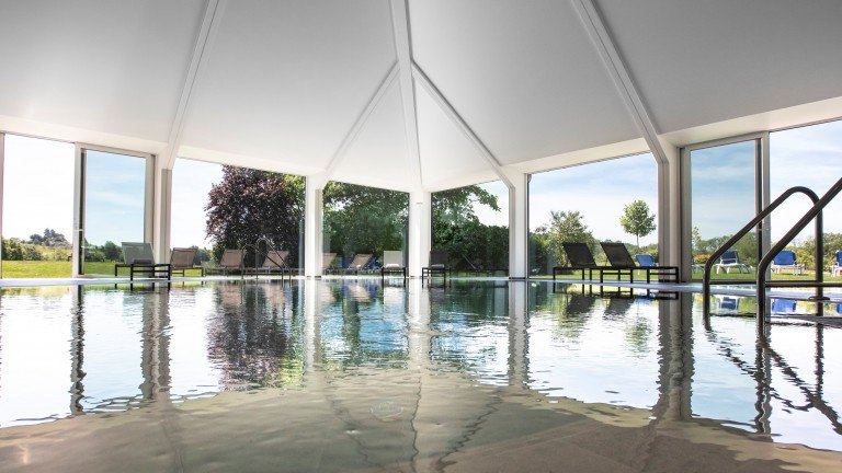 Binnenzwembad - Hôtel Mercure Luxembourg Kikuoka Golf Spa