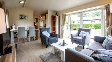 Wohnzimmer - EuroParcs Noordwijkse Duinen