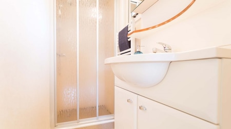 Badezimmer - EuroParcs Noordwijkse Duinen Badezimmer - EuroParcs Noordwijkse Duinen