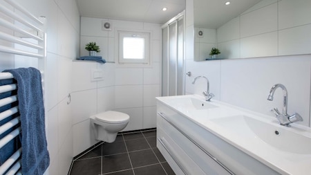 Badezimmer - EuroParcs Parc du Soleil Badezimmer - EuroParcs Parc du Soleil