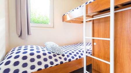 Schlafzimmer - EuroParcs Parc du Soleil Schlafzimmer - EuroParcs Parc du Soleil