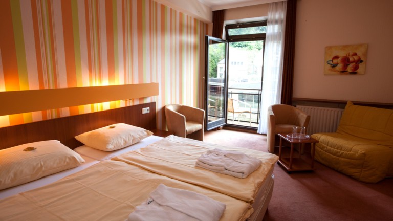 Zimmer mit Balkon – Hotel Du Commerce Clervaux