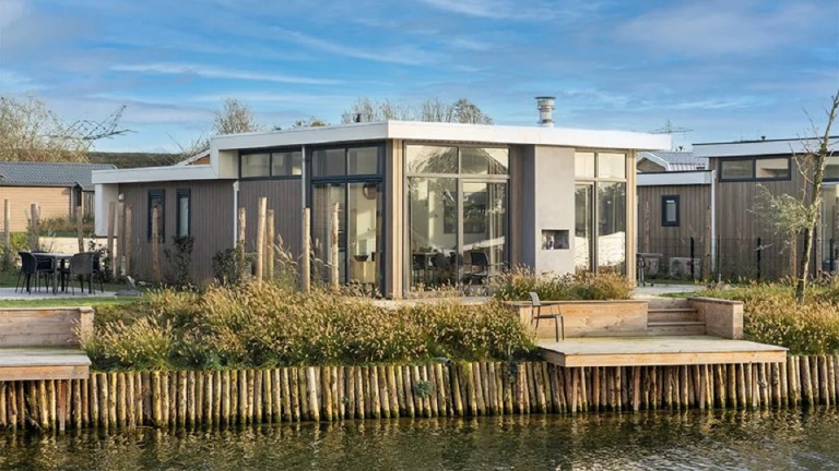 Pavilion 8 Waterfront - EuroParcs de Kraaijenbergse Plassen