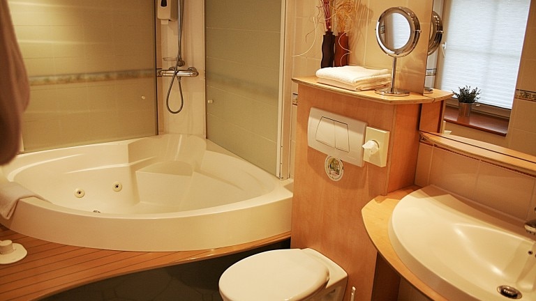 Deluxe-Zimmer mit Schaumbad – Gourmet- und Relax-Hotel De La Sure