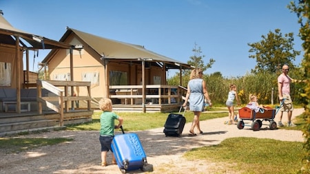 Buitenaanzicht - RCN Vakantiepark Toppershoedje Buitenaanzicht - RCN Vakantiepark Toppershoedje