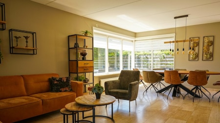 Woonkamer - Bosvilla Overberg Woonkamer - Bosvilla Overberg